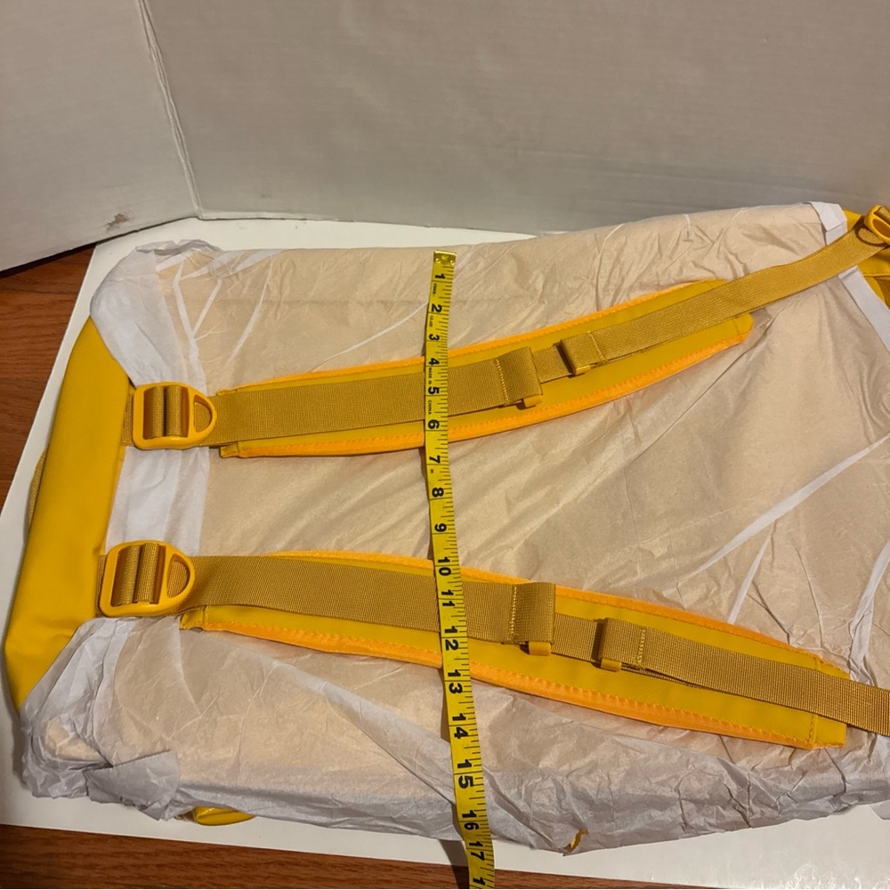NEW Baboon to the Moon Go-Bag [Basic] — Big (60L) Yellow - Picture 9 of 13